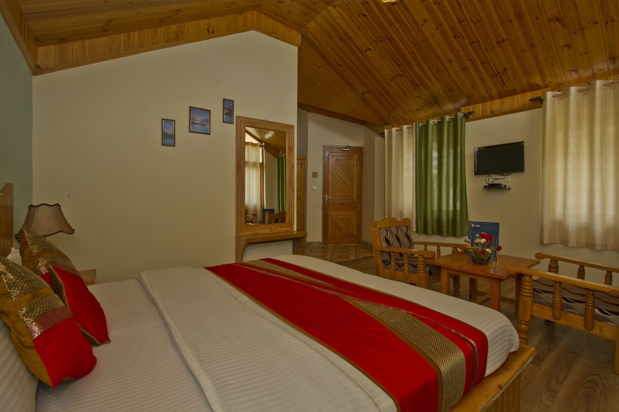 Hotel Mountain Face Manāli Dış mekan fotoğraf