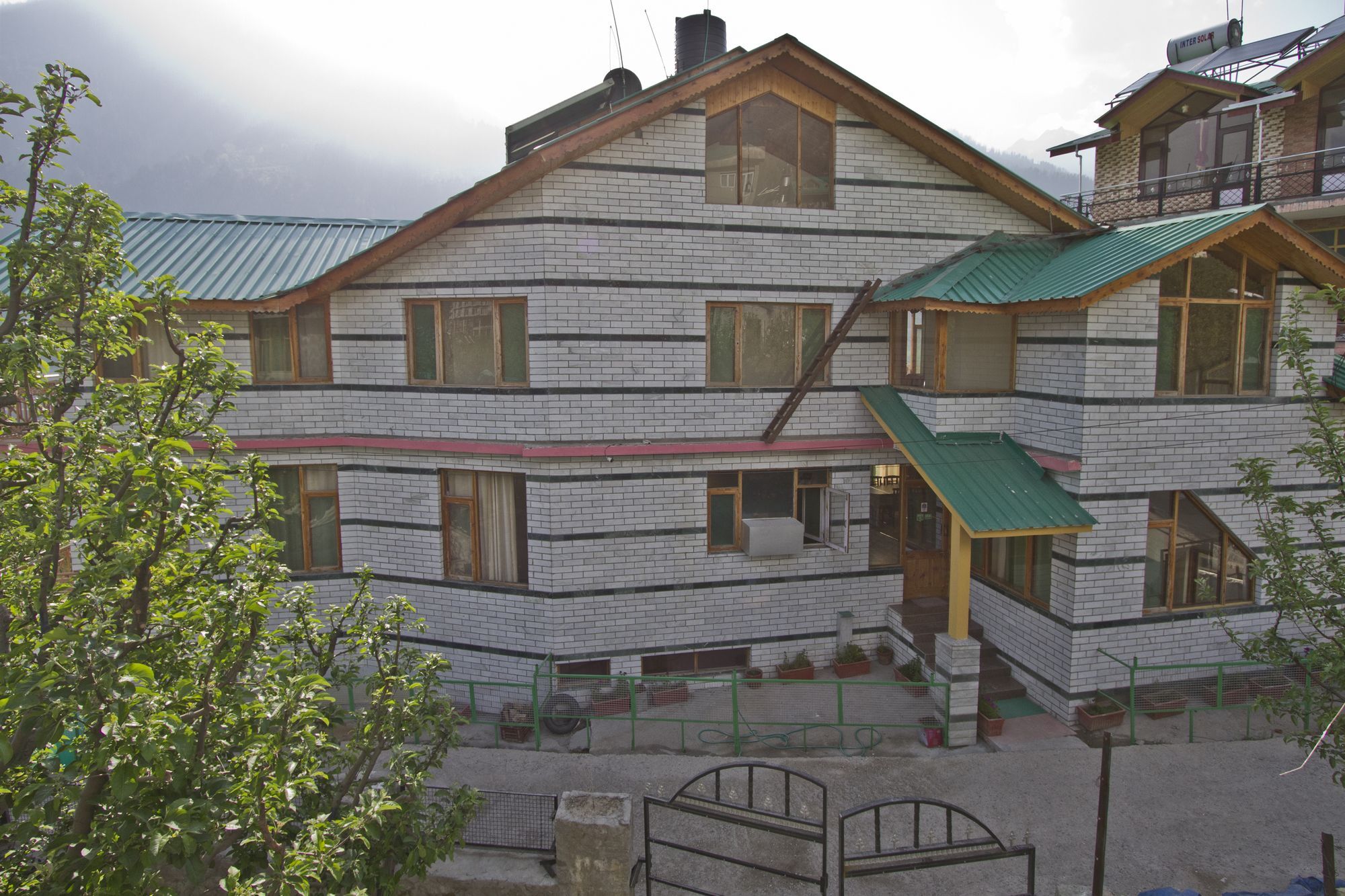 Hotel Mountain Face Manāli Dış mekan fotoğraf