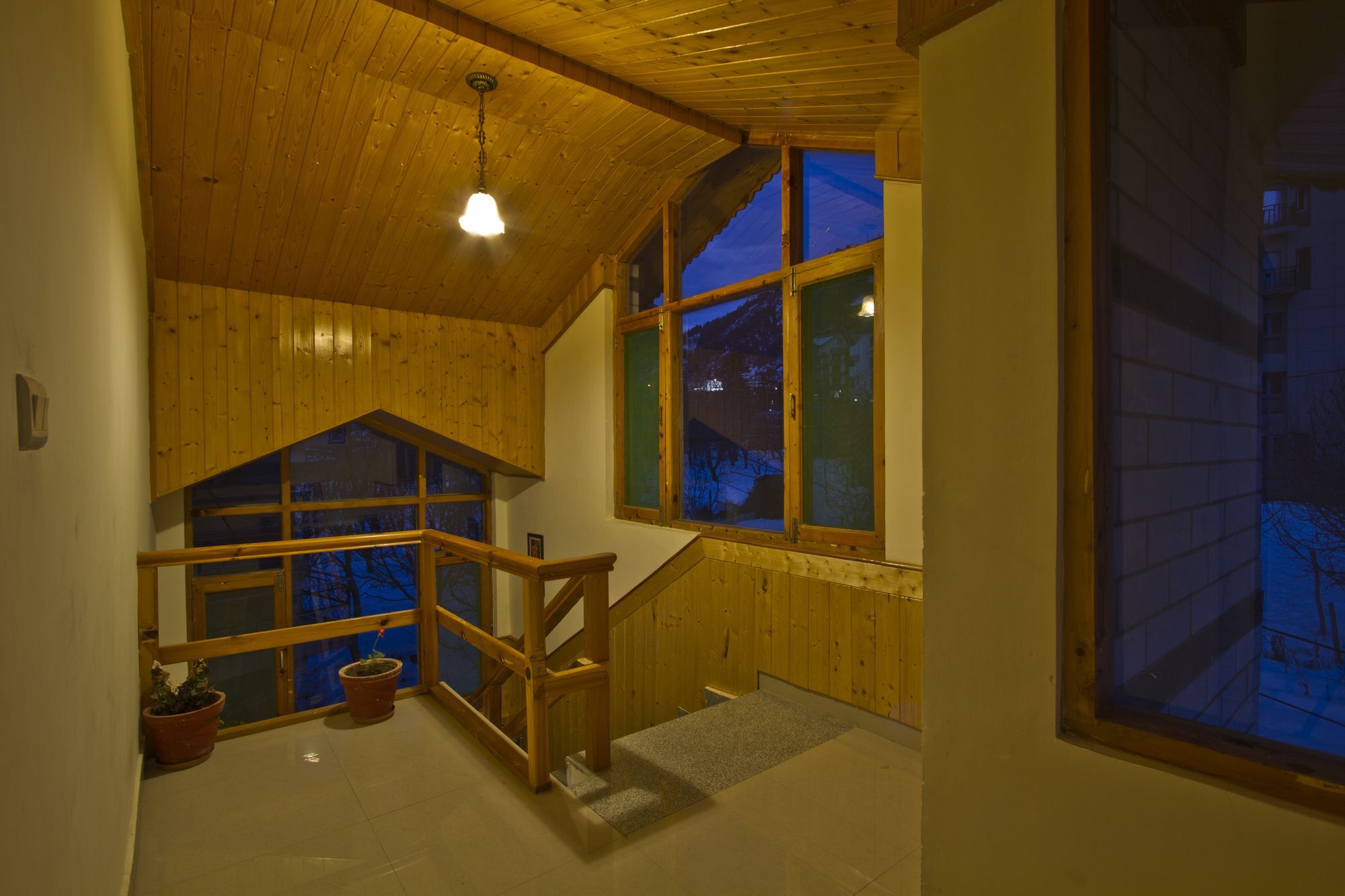 Hotel Mountain Face Manāli Dış mekan fotoğraf
