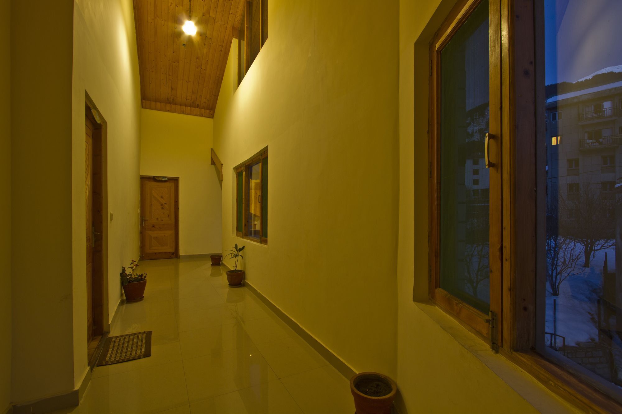 Hotel Mountain Face Manāli Dış mekan fotoğraf